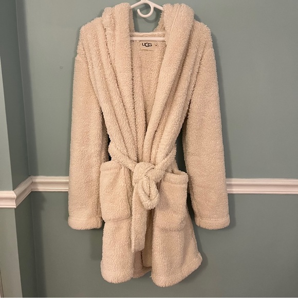 UGG Intimates & Sleepwear Ugg Womens Aarti Plush Robe Cream Size M